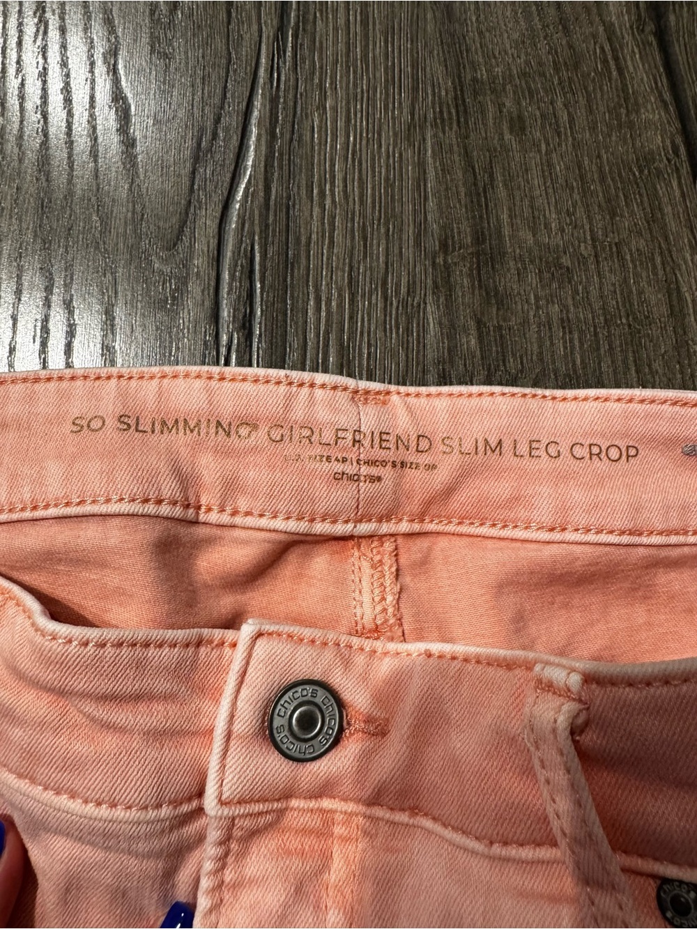 Chico's Coral So Slimming Girlfriend slim Leg Crop Jeans size 0P women - Picture 3 of 4
